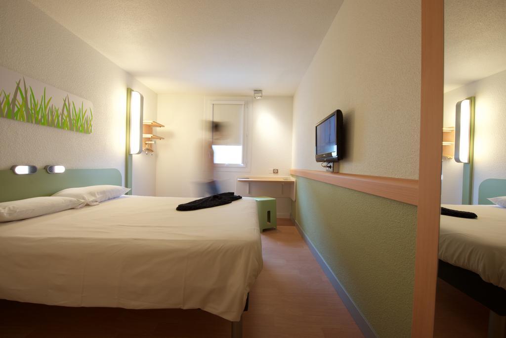 Ibis Budget Pau Lescar Ngoại thất bức ảnh