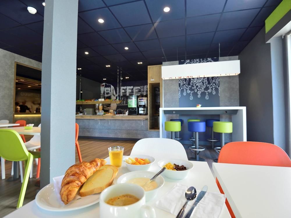 Ibis Budget Pau Lescar Ngoại thất bức ảnh