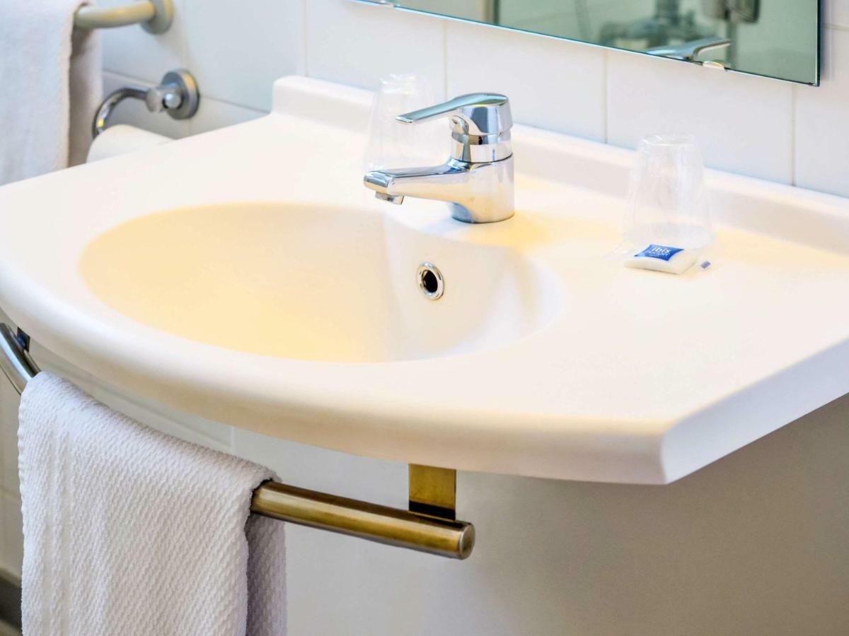 Ibis Budget Pau Lescar Ngoại thất bức ảnh