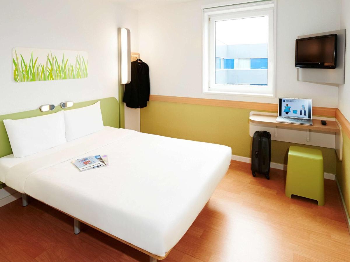 Ibis Budget Pau Lescar Ngoại thất bức ảnh
